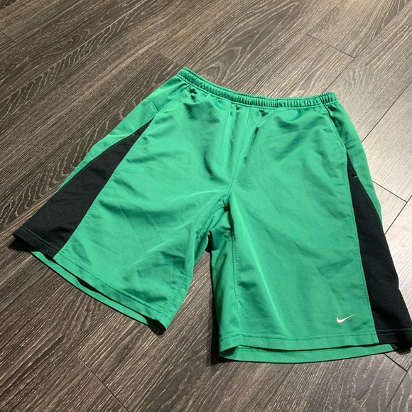 Nike Shorts - Picture 2 of 11